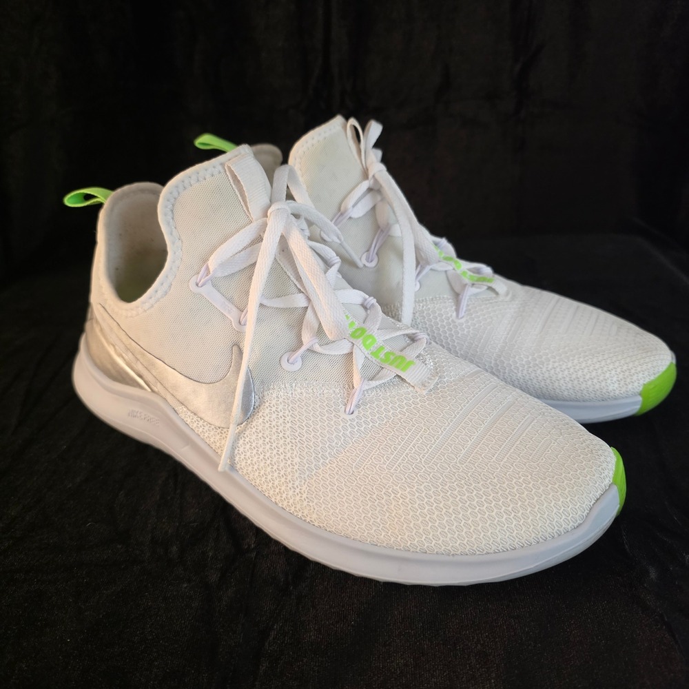 Nike Free TR 8 Womens Training Shoes White Metallic Silver Green Size 9